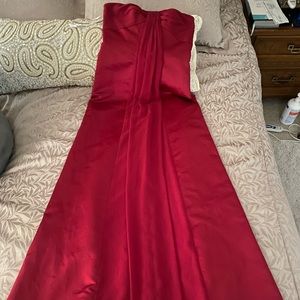 Red sweetheart red gown
